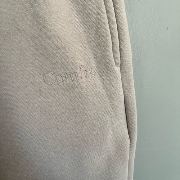 Comfrt Sweatpants - Picture 3 of 4